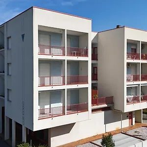  Apartment Urano